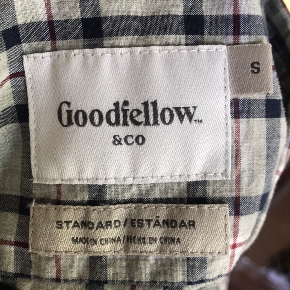 Goodfellow & Co: Short-Sleeve Button Up - Picture 4 of 6